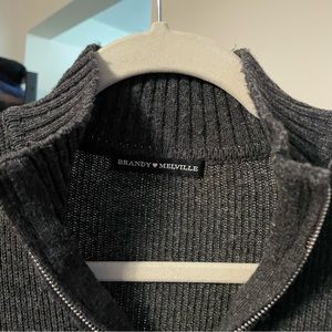 Brandy Melville 🩷 crop sweater